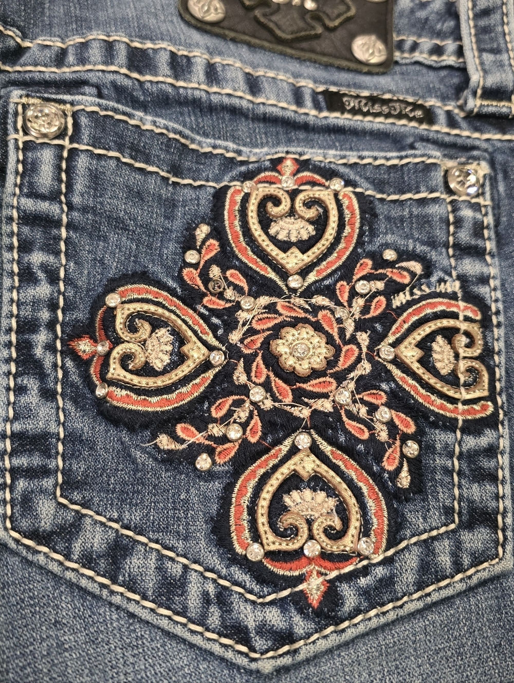 Miss Me Embellished Bermuda Denim Shorts Size 32 - Picture 3 of 13